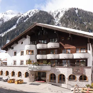 Alpenhotel Ischglerhof Szálloda