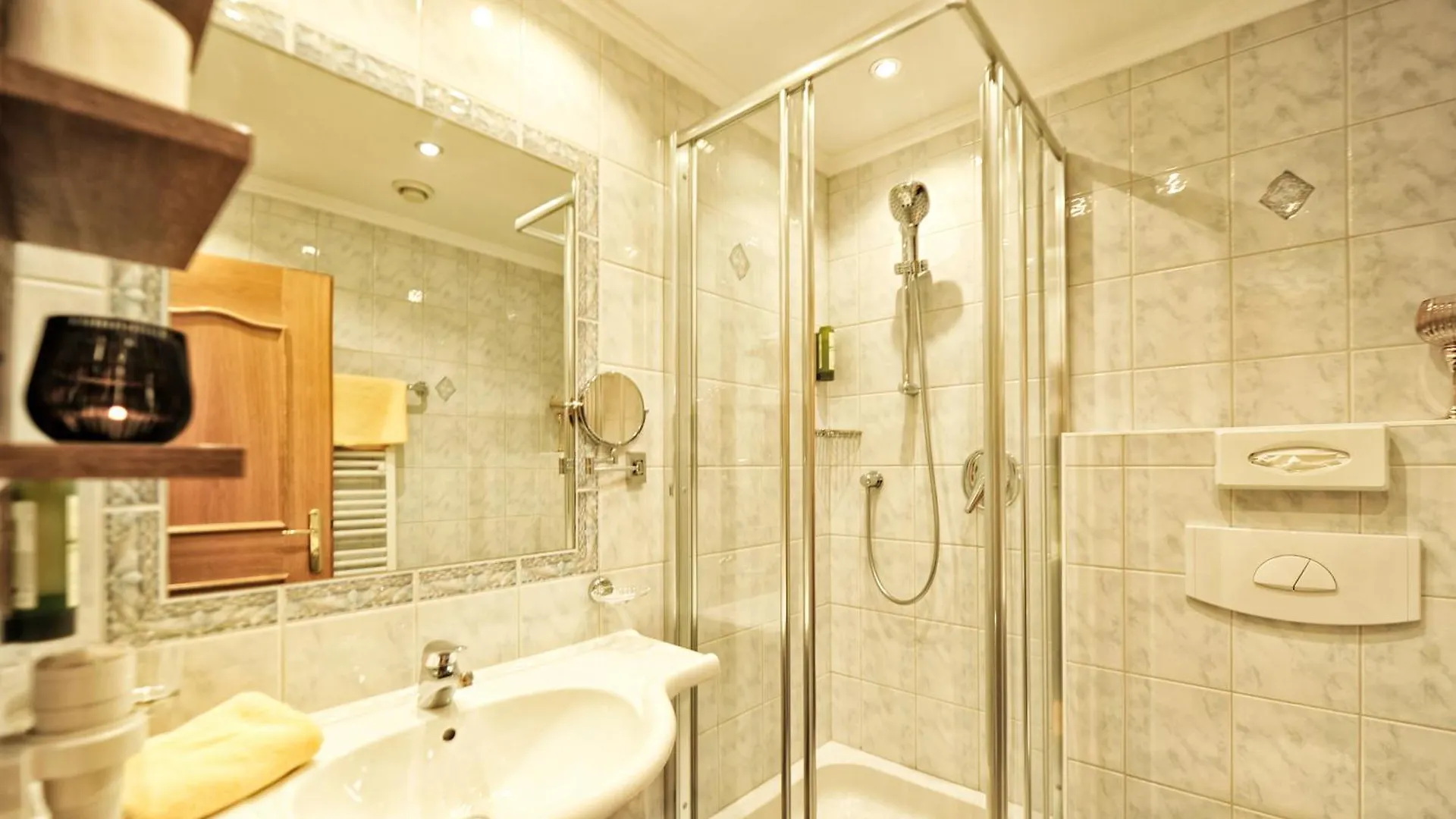 Hotel Garni Bellevue Ischgl 4*,